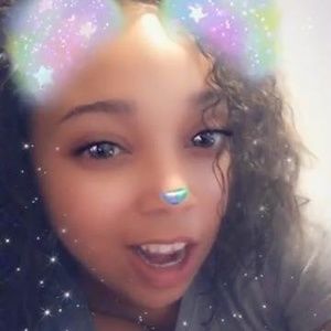 Meet your Posher, Adaku